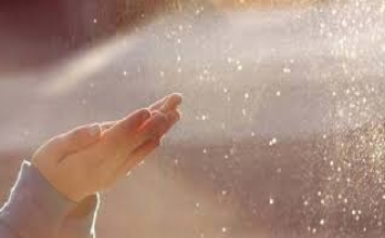 Bụi cát vẫn có thể nghiền nát chính mình